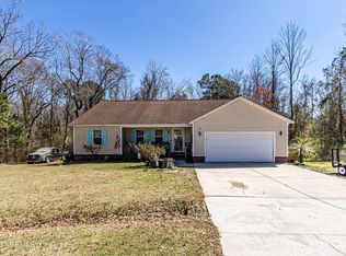 206 Hominy Ct, Hubert, NC 28539