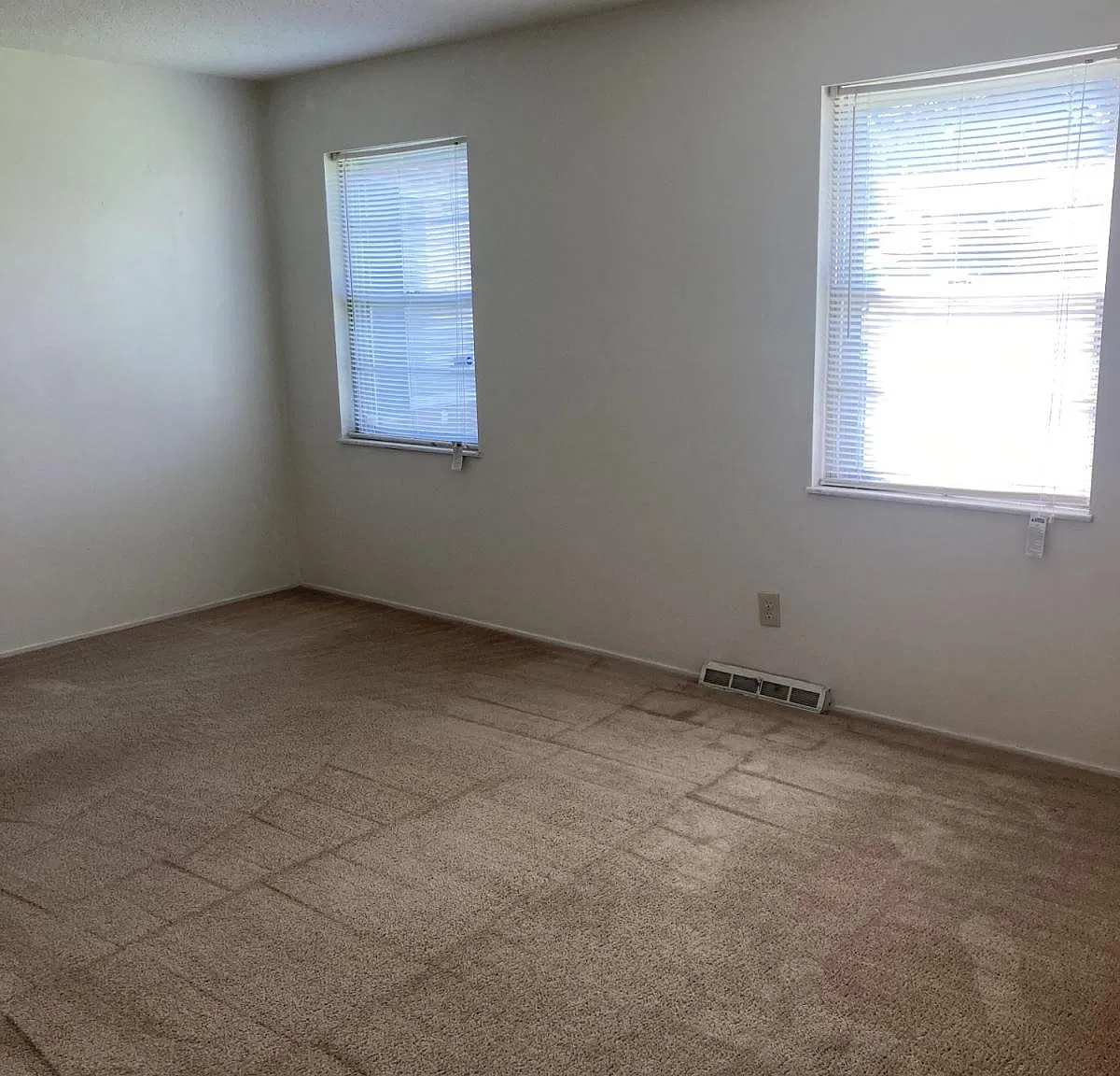 2 bed, $850 — Photo 2
