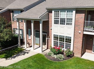 13177 Canopy Dr, Sterling Heights, MI