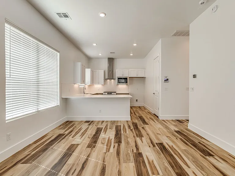 2540 NW 132nd Pl — Photo 13