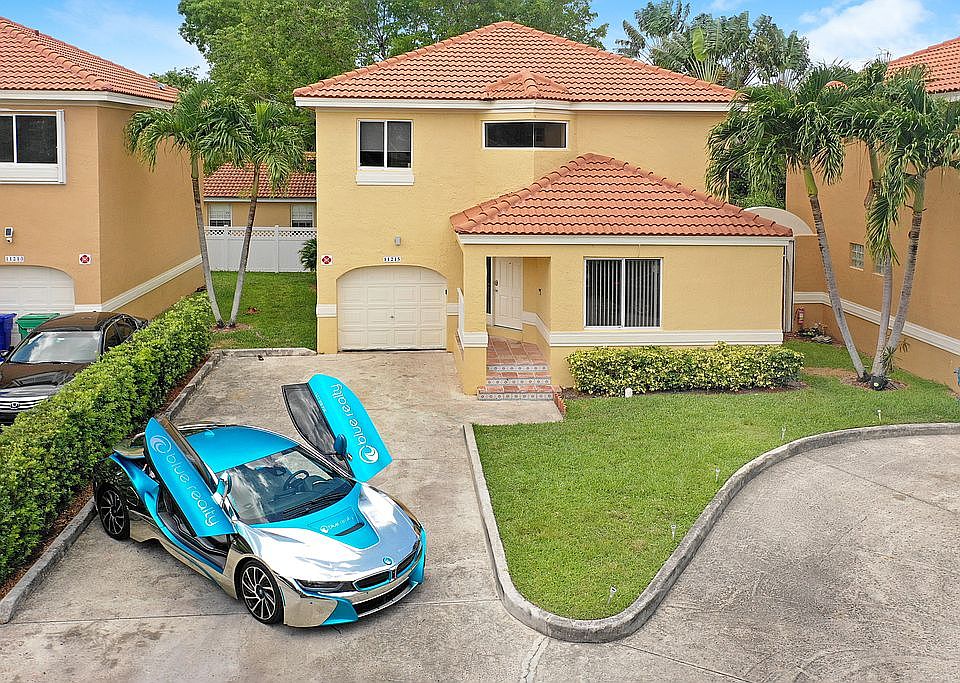 1st image of 11215 Lakeview Dr #55-P