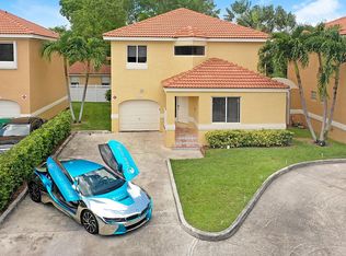 11215 Lakeview Dr #55-P, Coral Springs, FL 33071