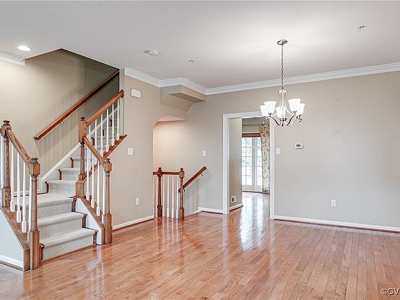 5th image of 1004 Hyde Ln