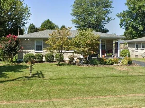 8108 Poinsettia Dr, Louisville, KY 40258