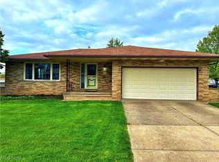 1530 Sherman Dr, Parma, OH 44134