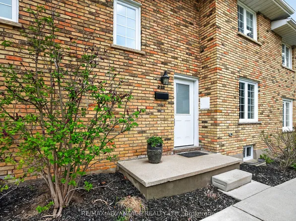 222 Homestead Cres, London, ON N6G 2E5