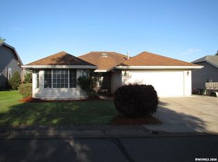 5688 Moonstone Loop SE, Salem, OR 97306