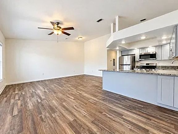 4th image of 4367 Millwood Rd #4393
