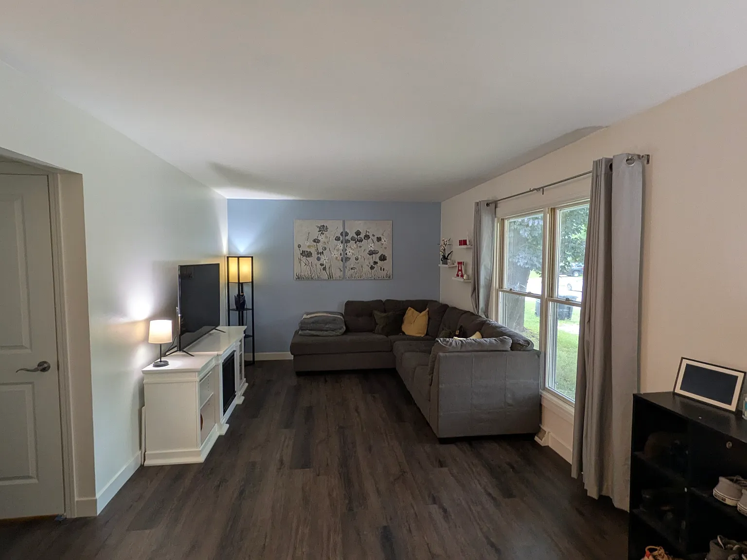 803 Forest Ct — Photo 2