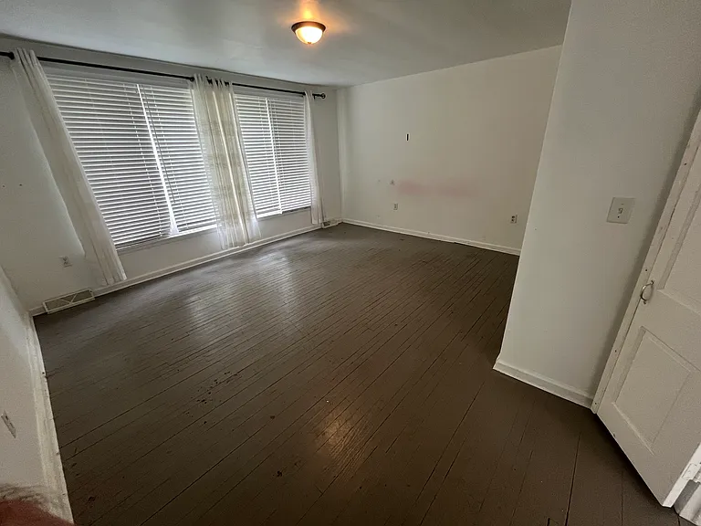 1331 Franklin St — Photo 6