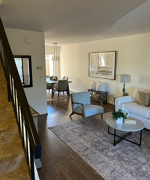 531 Pimlico Ct — Photo 3
