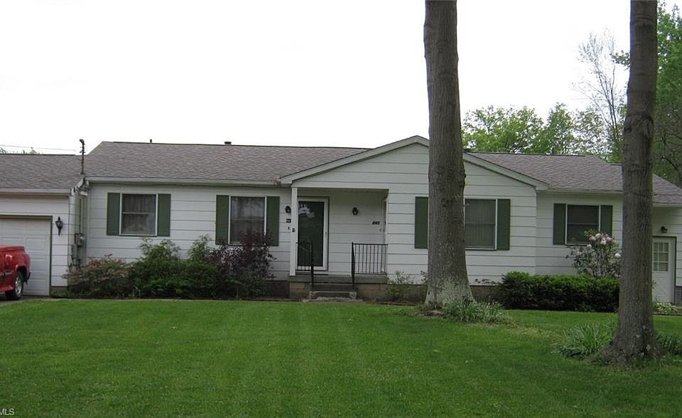 1st image of 845 Pleasant Dr NW