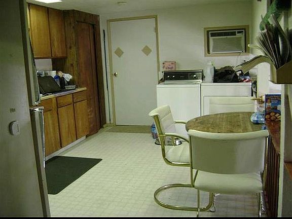 2nd image of 224204 E Main St