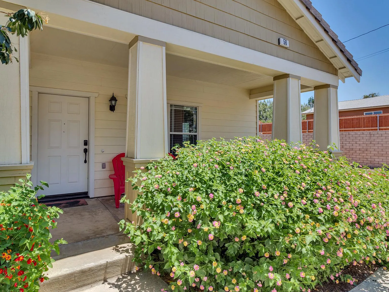 3 bed, 1212 sqft, $2,800 — Photo 4