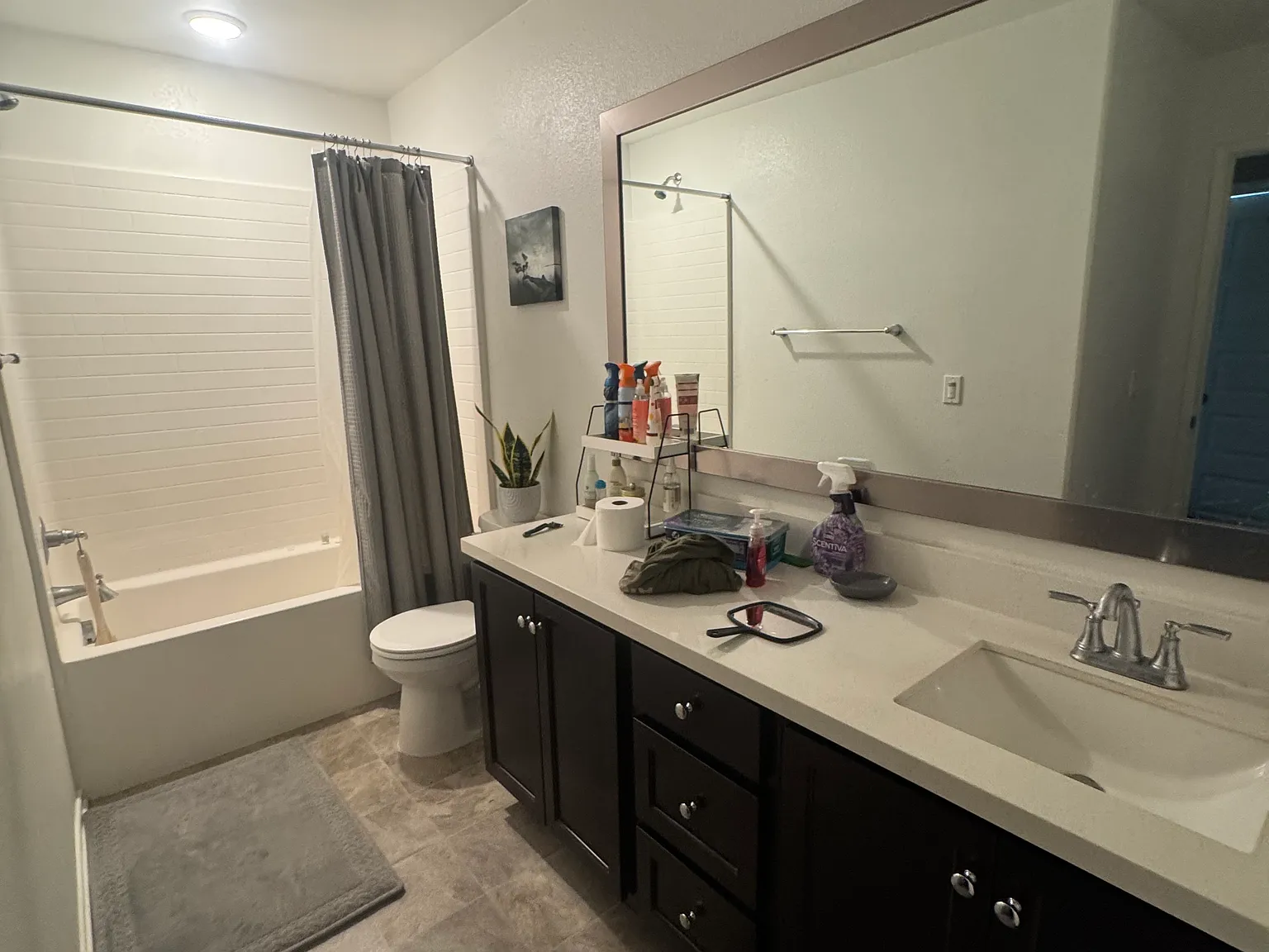 4 bed, 2.5 bath, 2021 sqft, $3,395 — Photo 2