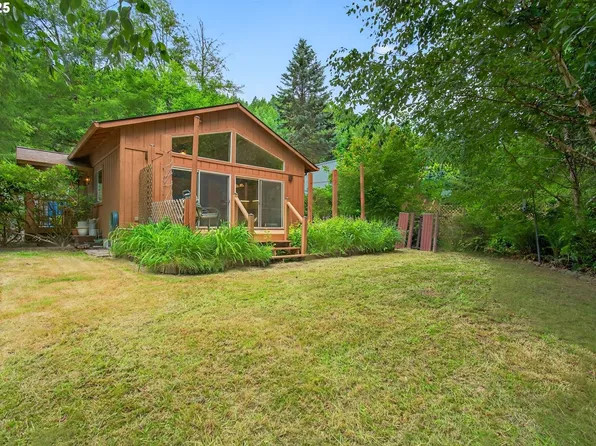 10268 Fieldcrest Dr, Birkenfeld, OR 97016