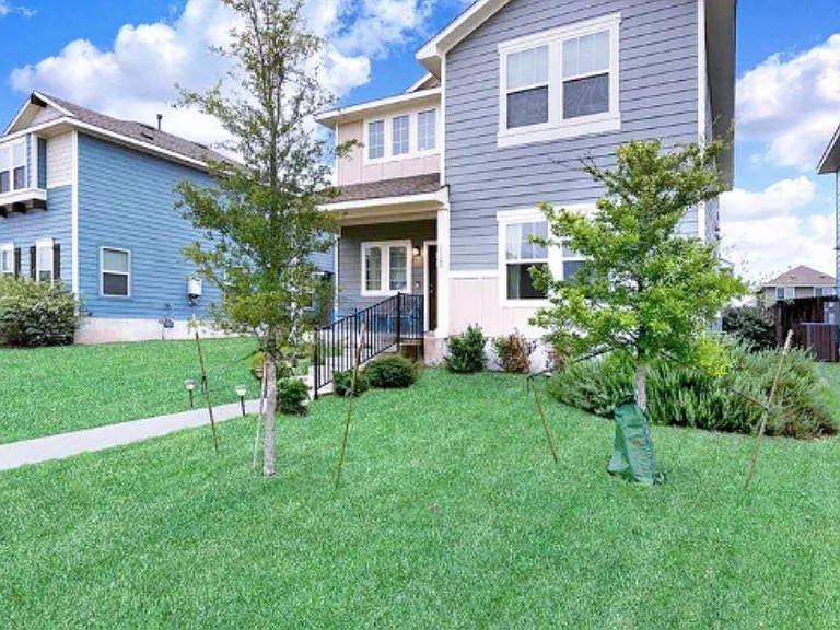 206 Mossycup Dr — Photo 3