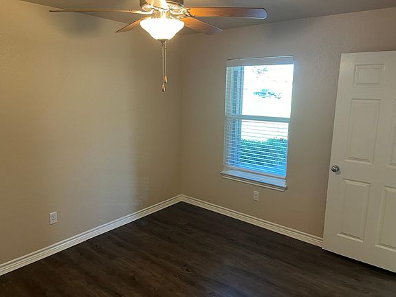 3rd image of 3126 Spruce Ct