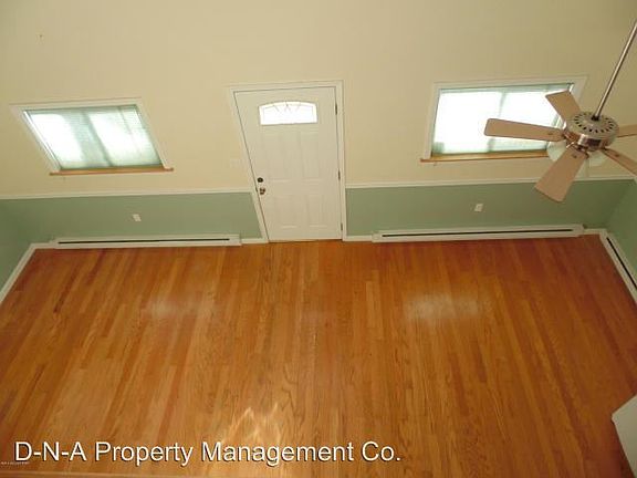 3rd image of 1126 Woodland Dr