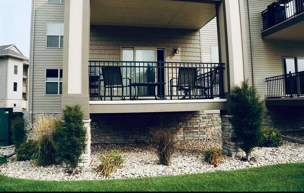 3 bed, 1500 sqft, $1,800 — Photo 2