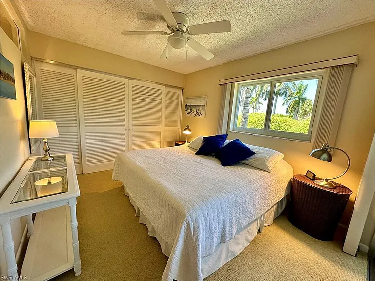 555 Park Shore Dr #B-205 — Photo 15