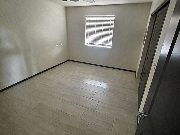 3rd image of 3220 E Monte Vista Dr APT I