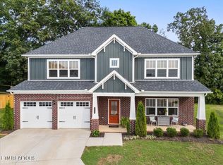 2703 Green Ash Ln, Knoxville, TN 37932
