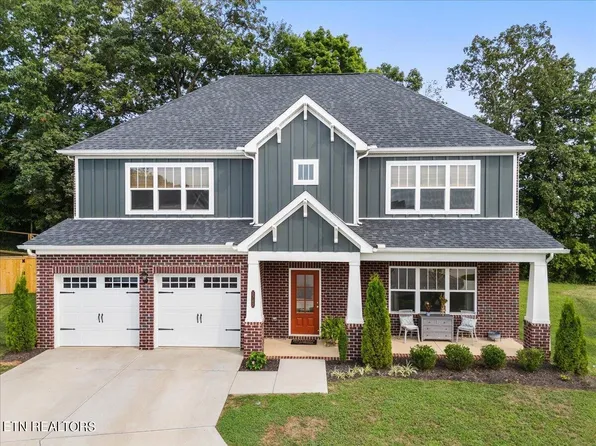 2703 Green Ash Ln, Knoxville, TN 37932