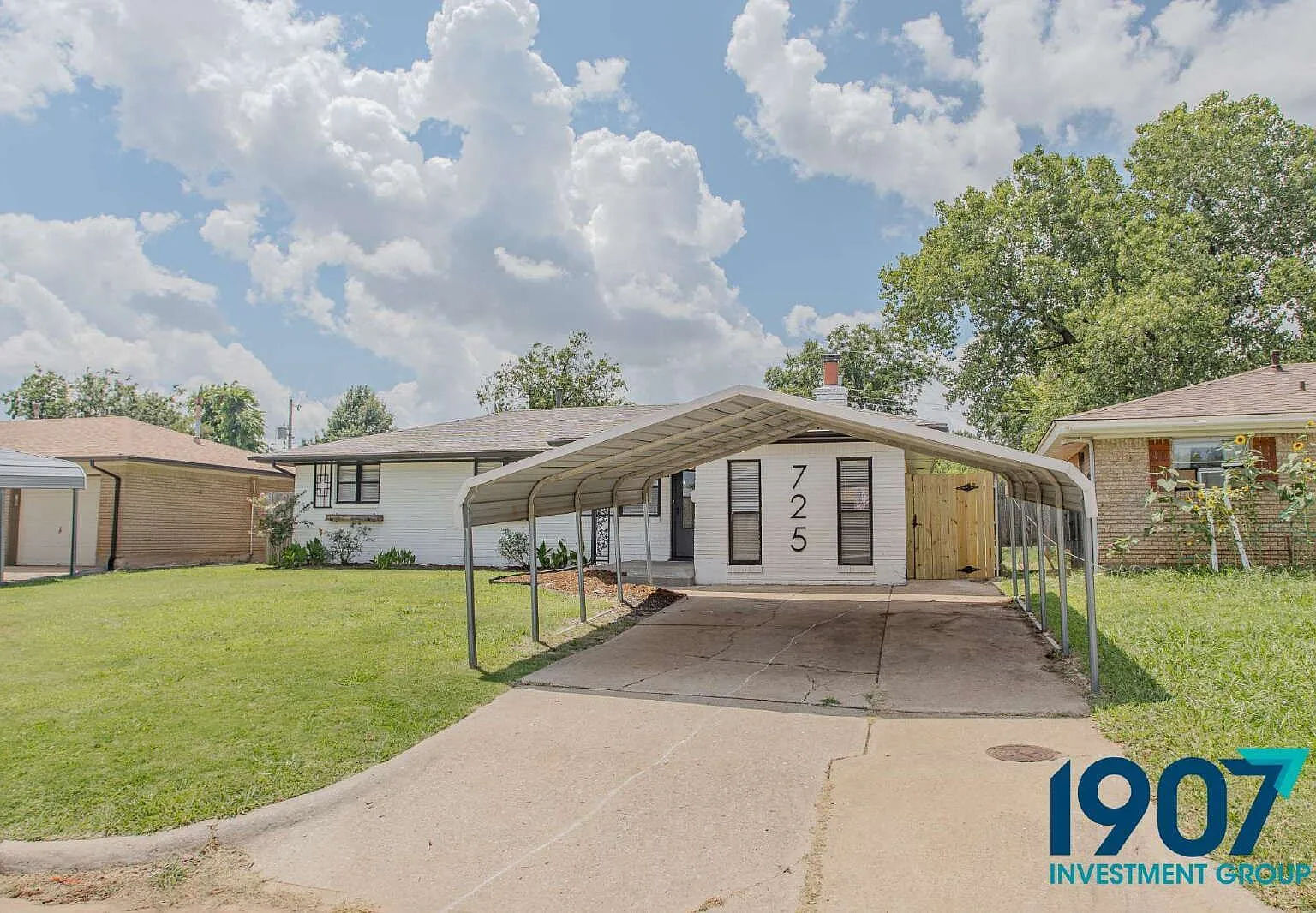 3 bed, 2.0 bath, 1209 sqft, $1,399 — Photo 1