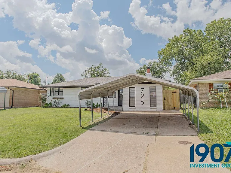 725 Butler St — Photo 1