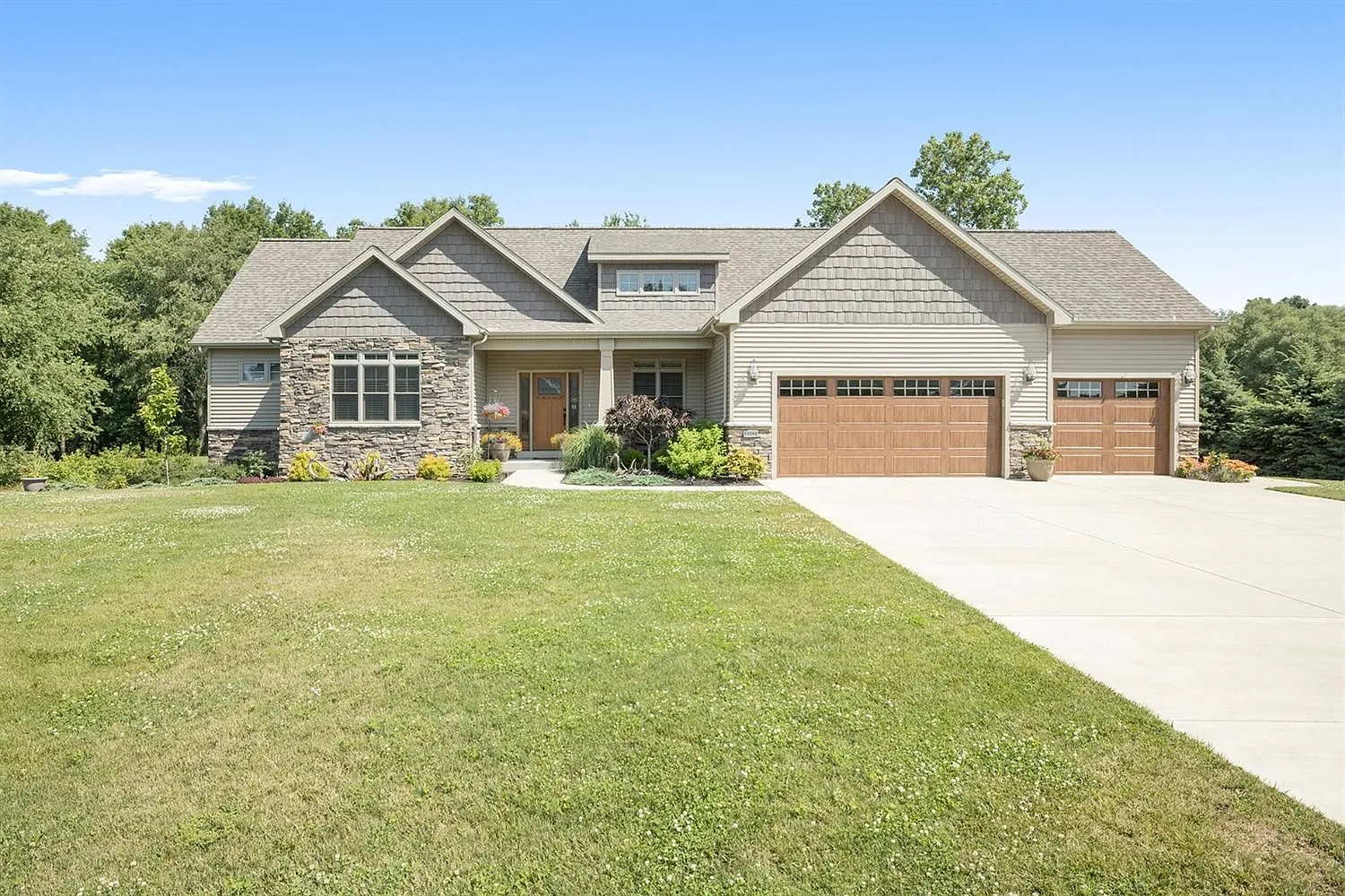 10242 Tims Lake Blvd photo 1