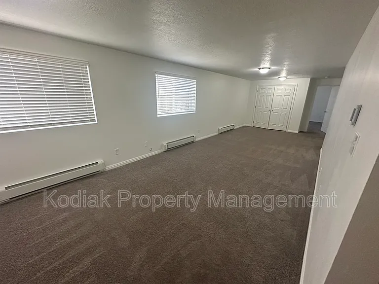 1802 S 200 W — Photo 13