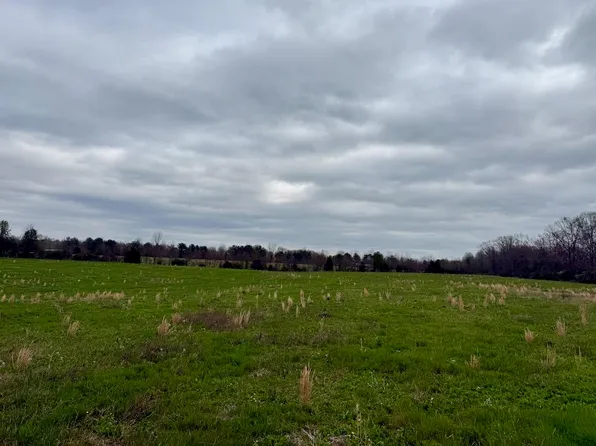 2 Sano Rd, Columbia, KY 42728