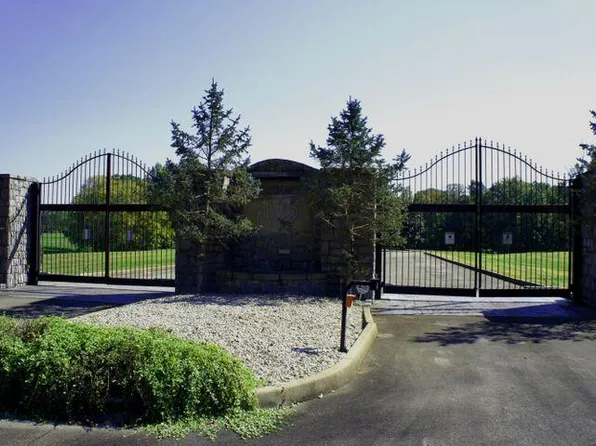 54 Peninsula Blvd, Jamestown, KY 42629
