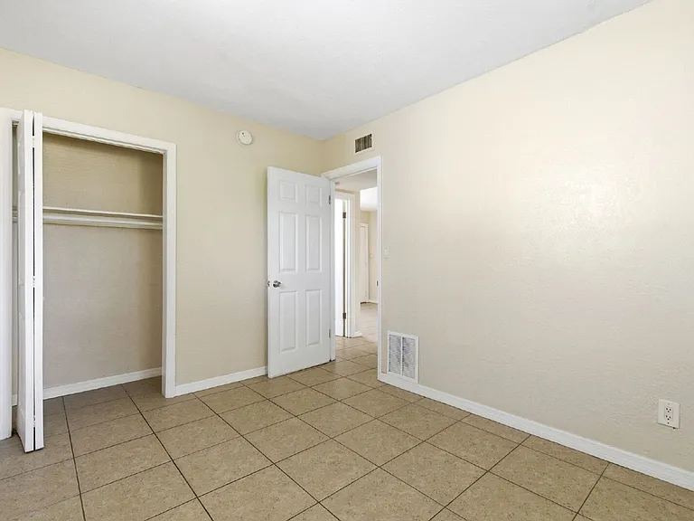 1799 Russell St S #3 — Photo 21