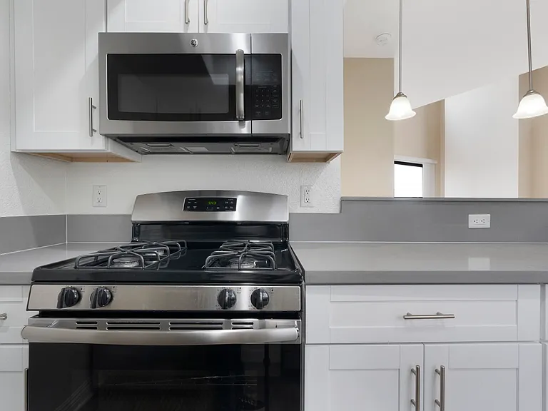 The Jeremy Apts — Photo 16