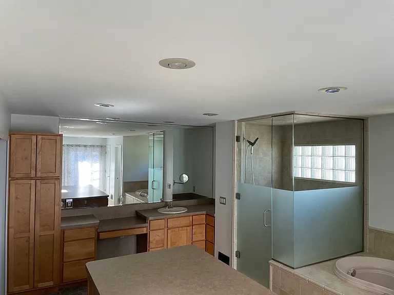 1075 Lalond Ave — Photo 9