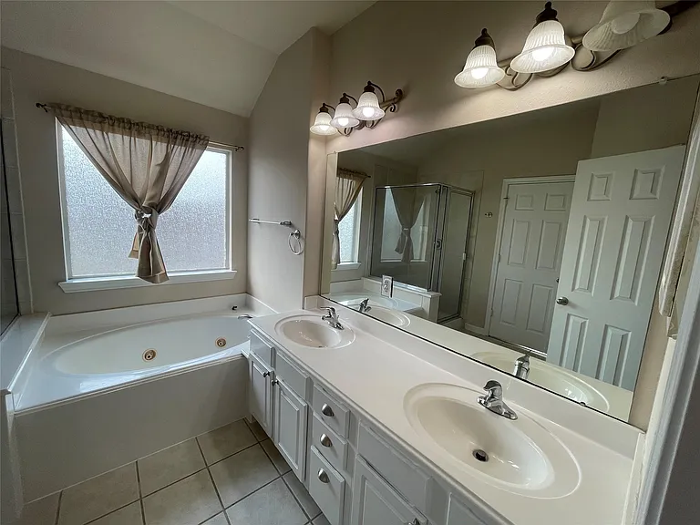 12606 Egret Hill Ct — Photo 12