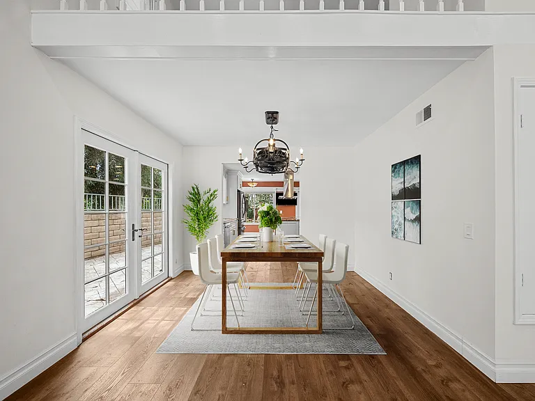 561 Walter Ave — Photo 12