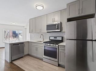 189 Woodpoint Rd APT 4, Brooklyn, NY 11211