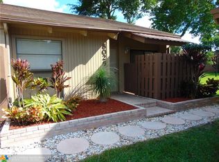 8026 SW 21st Pl, Davie, FL 33324