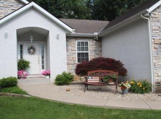 120 Mohican Ln, Pataskala, OH 43062