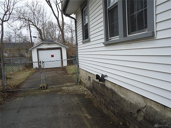 4th image of 955 Burleigh Ave