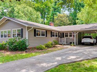 3048 Kinnamon Rd, Winston Salem, NC 27104