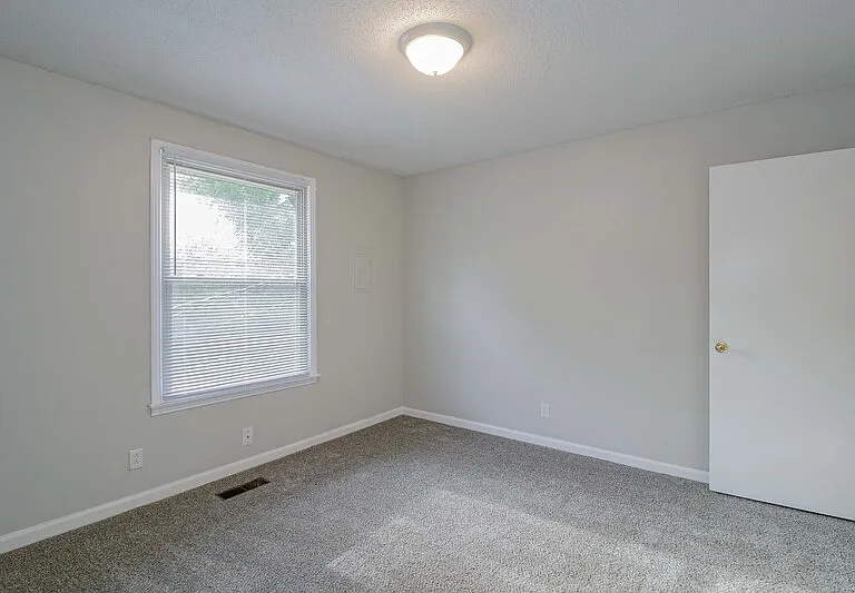 809B Golfview Pl — Photo 13