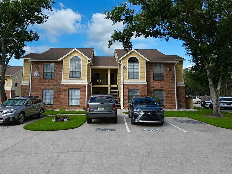 8758 Mallard Reserve Dr #101 — Photo 2