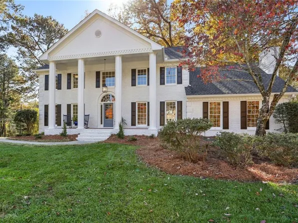 5630 Clinchfield Trl, Peachtree Corners, GA 30092