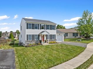 1015 Jodie Ct, Pennsburg, PA 18073