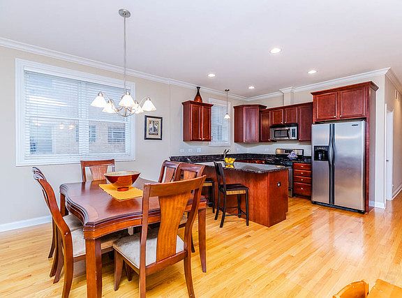 2nd image of 5691 W Higgins Ave Unit 1E
