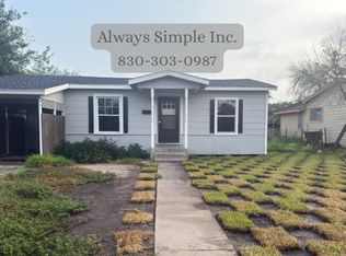 1128 E Doddridge Ave, Kingsville, TX 78363